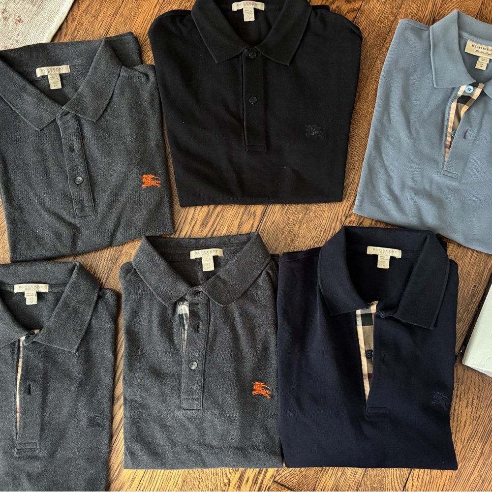 6 XS Burberry Polos